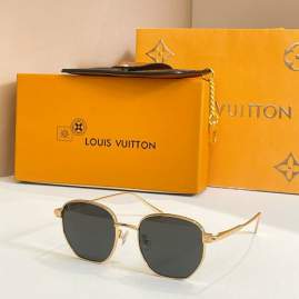 Picture of Louis Vuitton Sunglasses _SKUfw76276508fw
